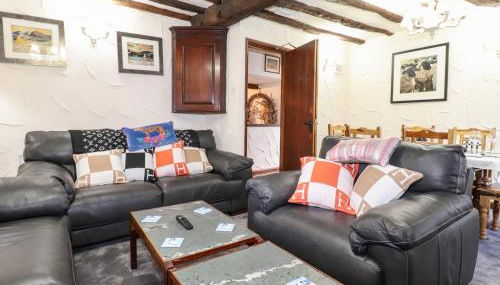 Ann Tysons House - Photo 3