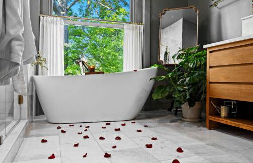 Gatsby House Mansion w Game Lounge & Hot Tub - Foto 45