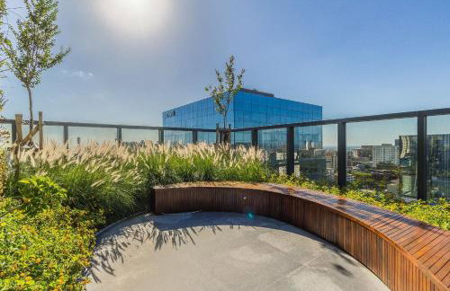 Carlos Gomes Square - Shopping Bordaza - Apartamento alto padrão com rooftop, piscina e academia - Foto 9