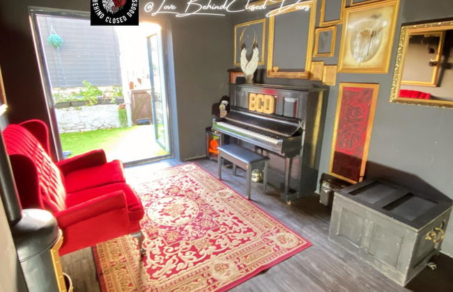 Stay & Play at Lovebehindcloseddoors - Foto 13