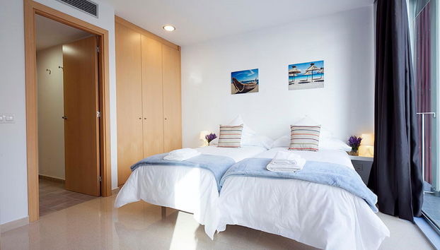 Charmsuites Nou Rambla - Photo 2