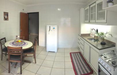 Apartamentos até 6 pessoas - 3 quartos com suíte e garagem, completo - Photo 76