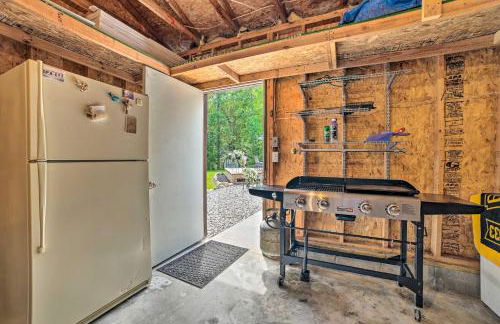 Cozy Hale Home Between Long and Loon Lakes! - Foto 15