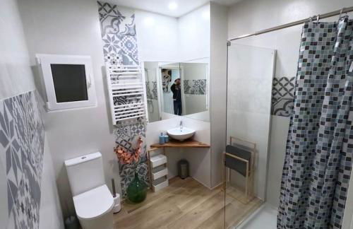 Amplio y colorido piso - Photo 12