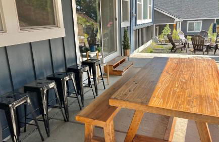 New Mountain Bluebird - walk to lake, golf, and town - game rm - family friendly - sleeps 14 - Photo 40