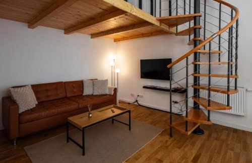 NEU! City-Loft-Apartment im Goethe Palais I 5P I Lift I Parkplatz I Zentrum I Helios - Photo 11