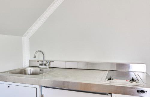 Long Island Duplex By Airport and Train - Foto 14