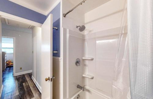 Steps to Chesapeake Bay! Callaway Drive Retreat - Foto 24