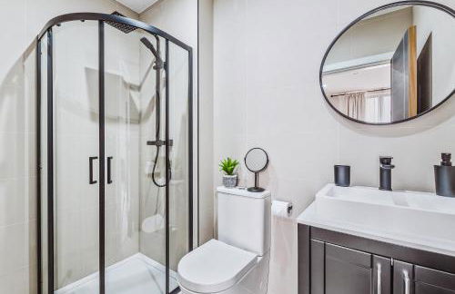 Stylish new-build, FREE parking, 10 minutes to NEC & BHX airport - Foto 23