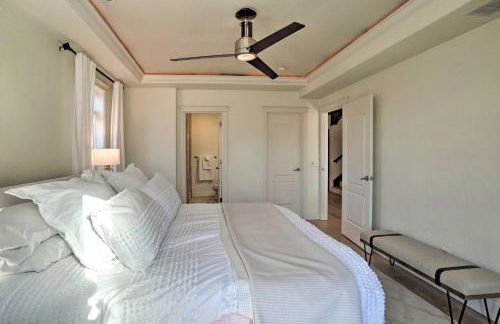 Luxe Getaway with Riverfront Views in Grants Pass! - Foto 23