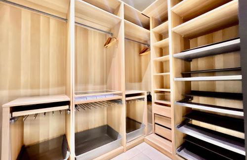 LIBERATION CENTER - PRIVATE Balcony - 24&7 RECEPTION - LUGGAGE STORAGE - Foto 10