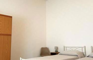 Casetta Bianca con Giardino - Foto 12