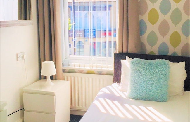 Seaways Holiday Home - Photo 2