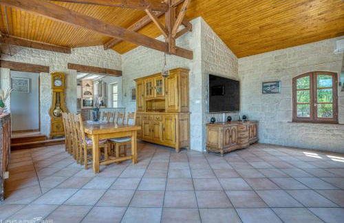 Jacuzzi - Spa de nage - Parc arboré - Foto 13