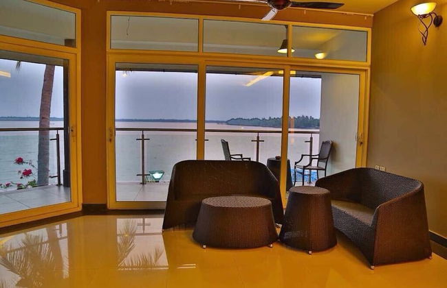 BLUSALZ MANOR Waters Edge Kochi - Foto 17
