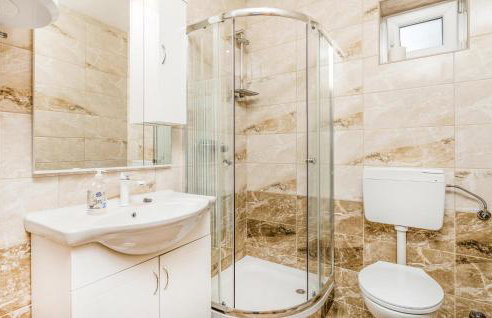 6 Bedroom Stunning Home In Lukovo - Foto 30