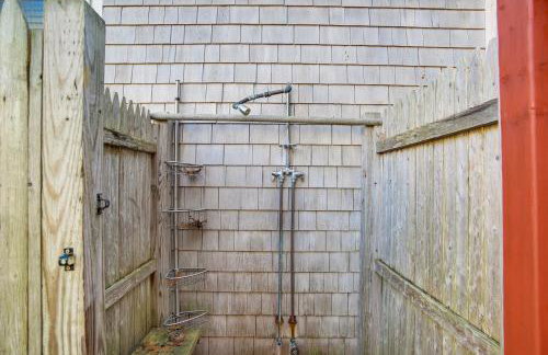 Ping-Pong and Backyard Spacious Chatham Retreat - Foto 32