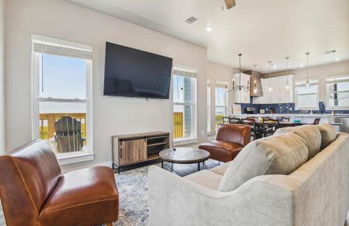 Bayfront Nirvana! by Ryson Vacation Rentals - Photo 10