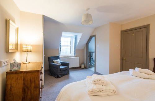 College Cottage - Photo 11