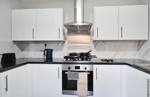 RELAXED CENTRAL HOUSE LOCATED IN WEST READING CLOSE TO TOWN CENTRE with FREE DRIVE WAY PARKING, WI FI & NETFLIX BY AI ESTATE GROUP - Foto 17