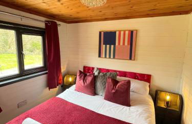 Otter 2 Lodge - Private Hot Tub- Dog Friendly - Wiltshire-Bristol - Foto 32