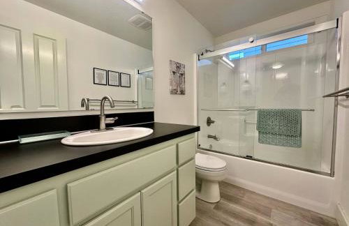 Duck Den - 3BR Near UofO Campus - Photo 18