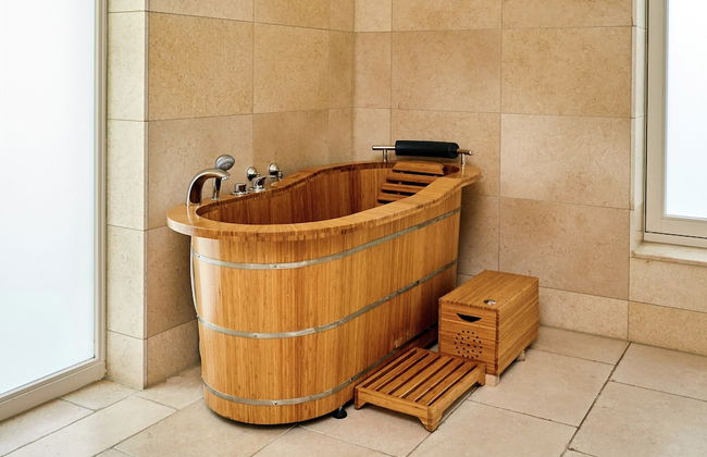 Stately Villa in Wierum with Fantastic Views & Hot Tub - Foto 17