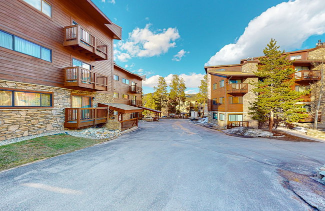 Pine Ridge Condominiums - Photo 78