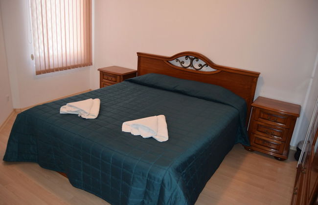 Admiral Plaza Apartments - Photo 10