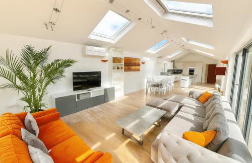 Countryside Retreat - Indoor Pool, Sauna, Hot Tub - Photo 1