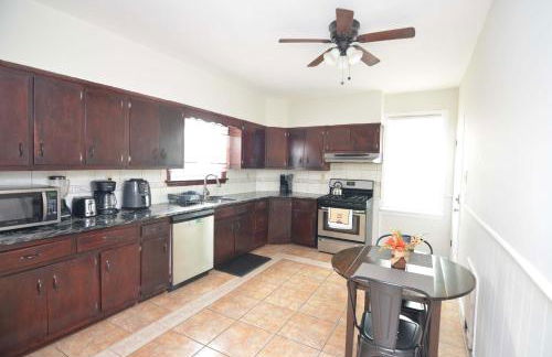 Cozy Beds with Parking, Laundry - Near RU, RWJ, NJ Transit - Foto 8