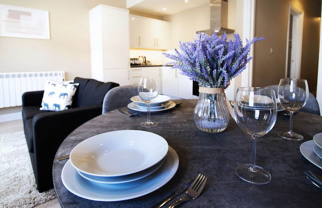 2 Bed 1 Bath Town Center Apartment - Foto 12