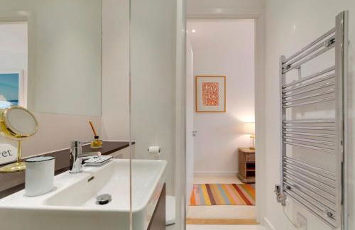 Pass the Keys Stunning and Spacious Modern Flat - Own Car Park - Foto 19