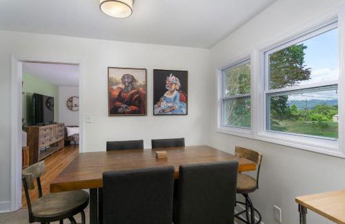 Nomad Retreat Pet-Friendly, Hot Tub & Mountain View - Foto 13