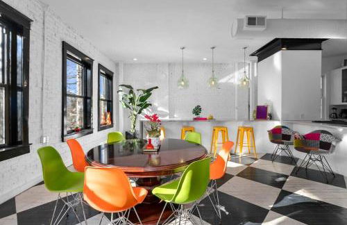 3 Bedroom Penthouse Downtown Close to Everything - Photo 37