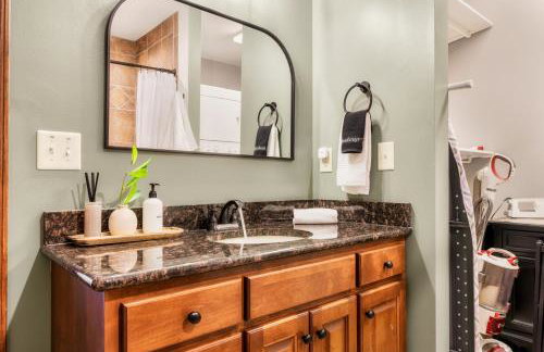 The Moondance Cabin by Lightfoot Stays Vacation Rentals - Photo 88