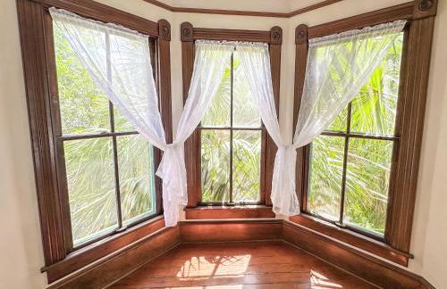 Cozy Victorian Apartment Downtown Sleeps 5 - Foto 8