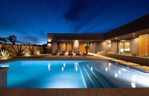 Black C House Modern w pool spa - Photo 5