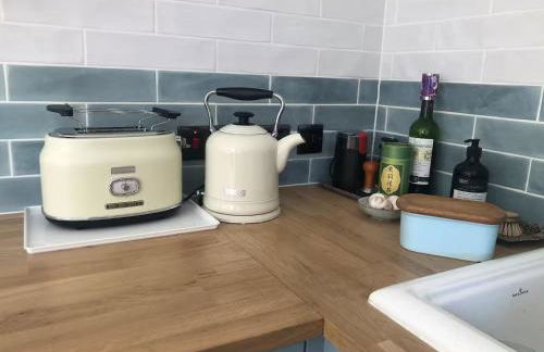 2 Guests - Garden Retreat with Balcony Views - Foto 17