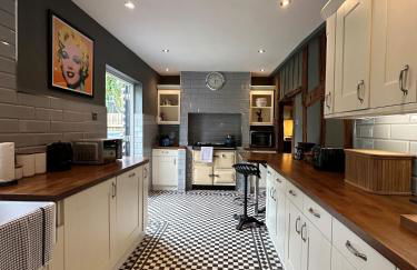 The Foremans House, With Hot Tub, A luxurious Historical pre 16th Century Grade II Listed House, location Essex in a picturesque Village, Country Pub In walking Distance - Foto 4