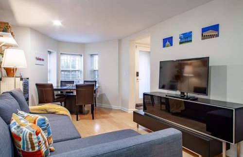 Gem off of 14th St NW Near U St & Logan Circle - Foto 1