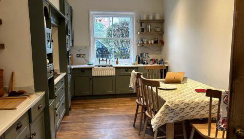 The Shrubbery-Superb Modern home-6 beds-sleeps 11 - Foto 3