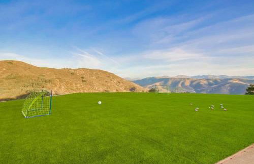 Serene Resort-Style Escape - Perfect for Families - Photo 36