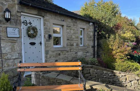 The Granary with hot tub - 2 miles from Skipton - Photo 2