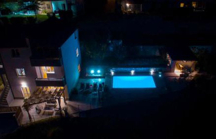 Hill Apartment with Private Pool - Foto 9