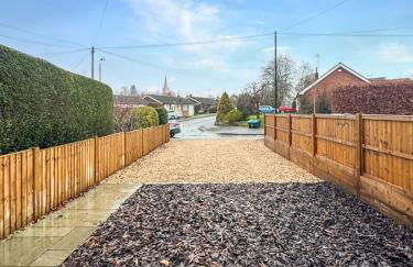 Sleeps 6 3bedroom House, Harlaxton Garden Driveway - Foto 15