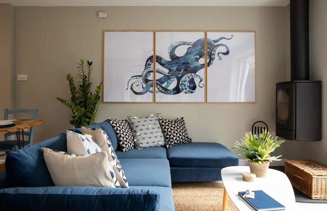 Bosham 3 BR Beach House With Garden Playhouse - Photo 48