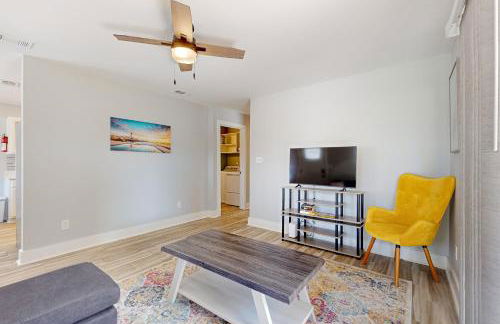 Downtown Duplex with Fire Pit 1 Mi to Waterfront - Foto 5