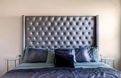 Cheerful 3 Bdrm space, 2 bath!. You gotta love it! - Photo 17