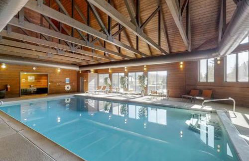 Mountain Condo w Views, Balconies and Fireplace - Foto 28